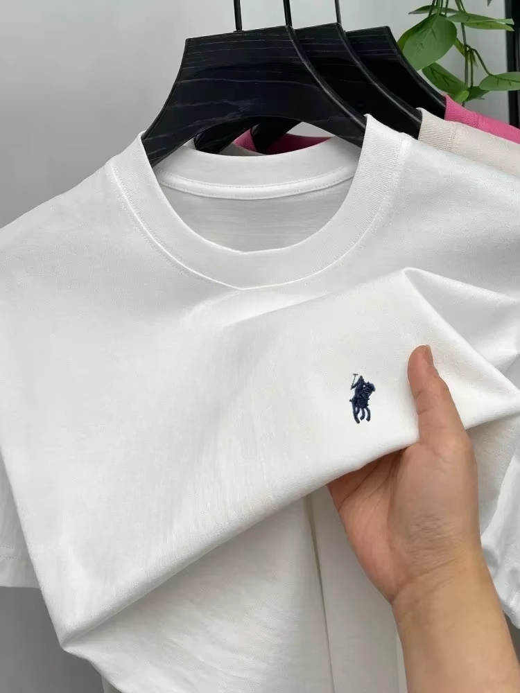 Streetwear Outdoor Brand - Klasyczna koszulka z logo marki outdoorowej,