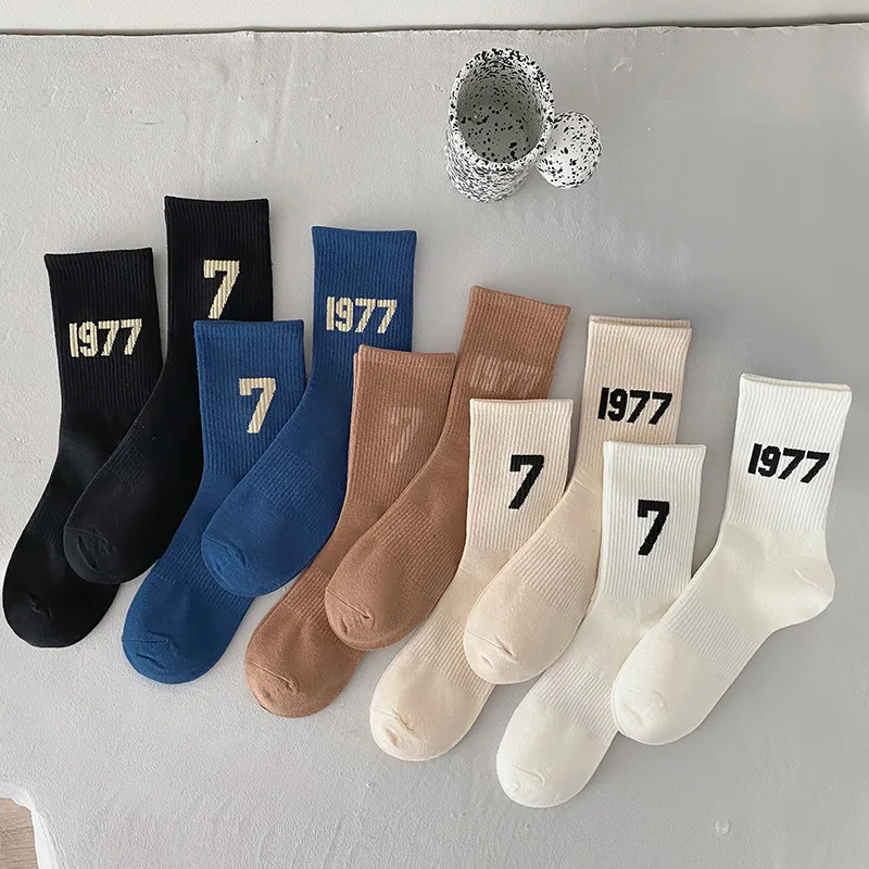 4 szt. Nowy 1977 skarpety spor – Fear Of God Essential recenzja i cena