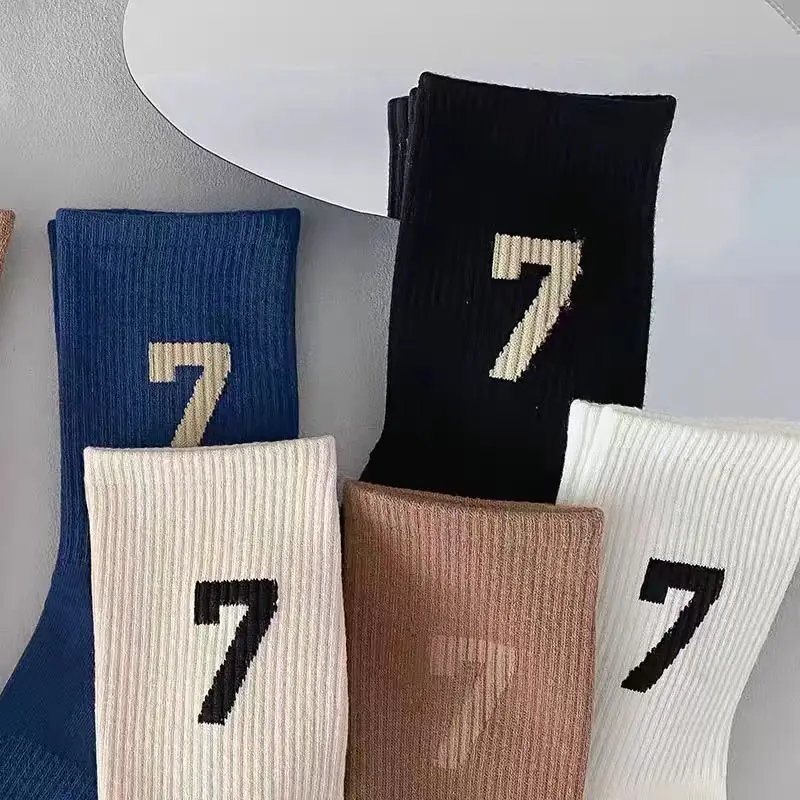 4 szt. Nowy 1977 skarpety spor – Fear Of God Essential recenzja i cena