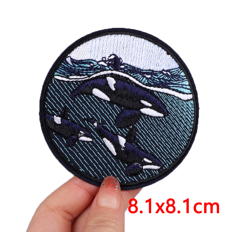 Wave/Dolphin Shark Patch Outdo – Streetwear Brand Stickers recenzja i cena